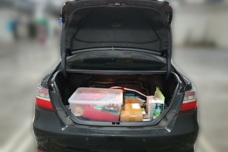 Used Toyota Camry 2015 Dual-Engine 2.5 HG Luxury Navigation Edition Trunk