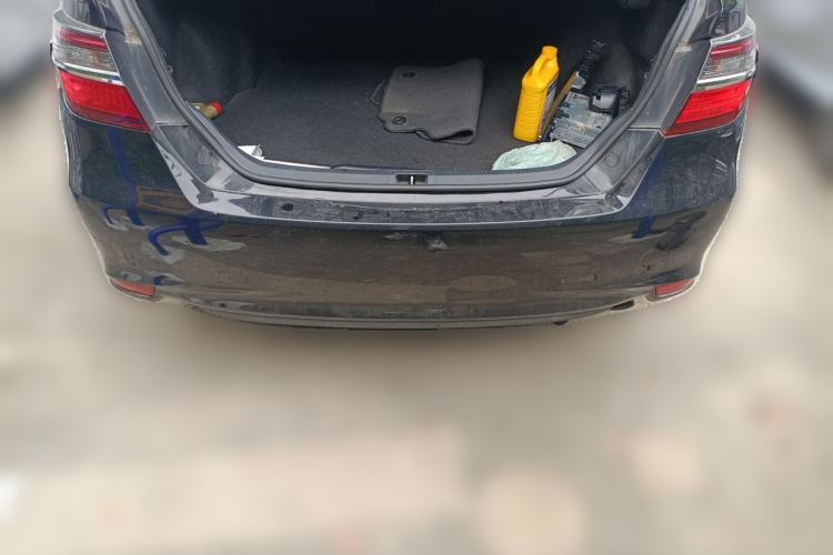 Used Toyota Camry 2015 2.0G Premier Edition Trunk
