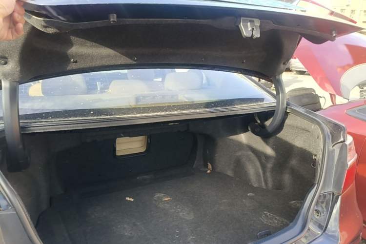 Used Toyota Camry 2015 2.0E Elite Edition Trunk