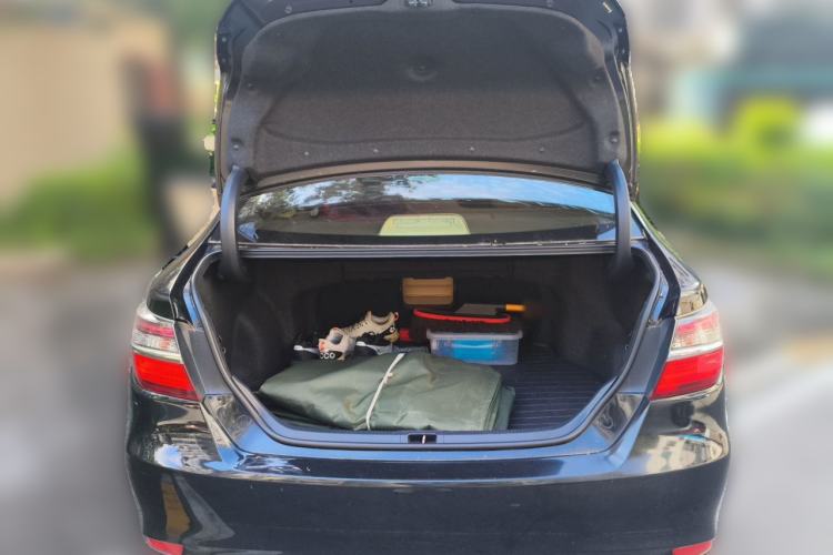 Used Toyota Camry 2015 2.0G Premier Edition Trunk