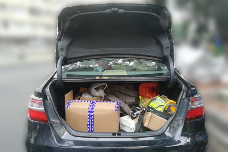 Used Toyota Camry 2015 2.0G Premier Edition Trunk