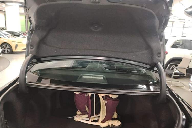 Used Toyota Camry 2015 Junrui 2.0S Activa Edition Trunk
