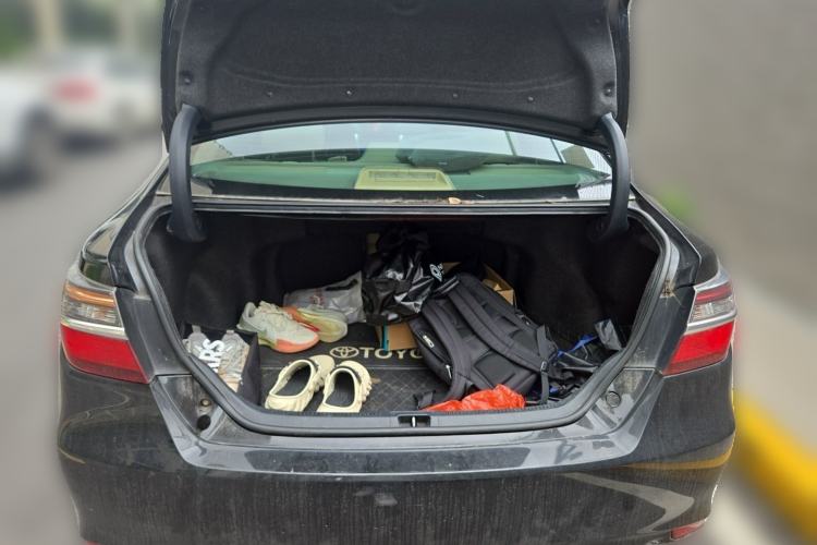 Used Toyota Camry 2015 2.0G Premier Edition Trunk