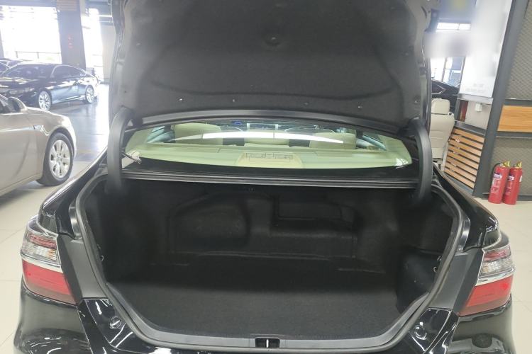 Used Toyota Camry 2015 Dual-Engine 2.5 HG Luxury Navigation Edition Trunk