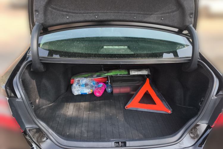 Used Toyota Camry 2015 2.0G Premier Edition Trunk