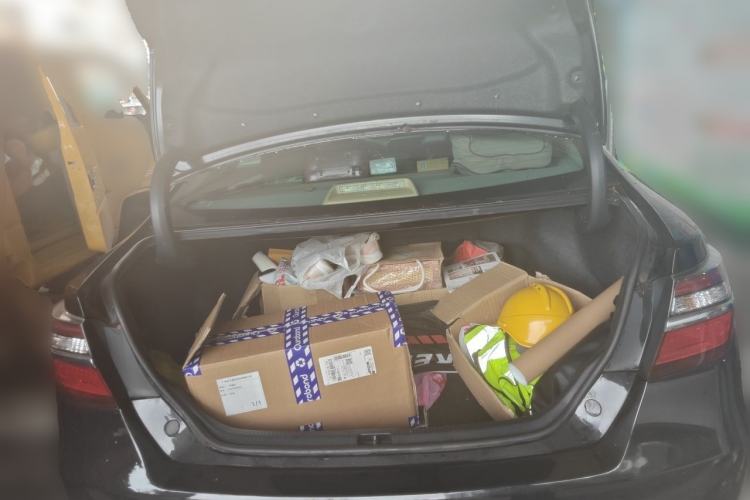 Used Toyota Camry 2015 2.0G Premier Edition Trunk