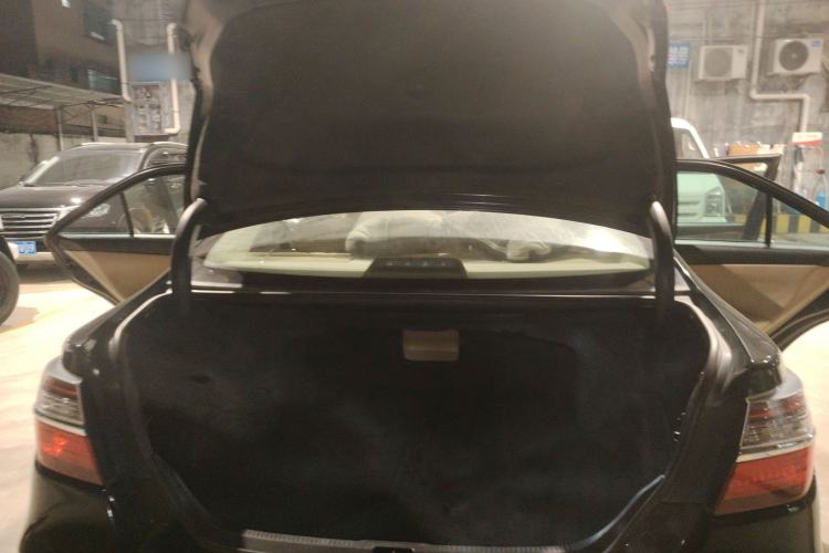 Used Toyota Camry 2015 2.0E Elite Edition Trunk