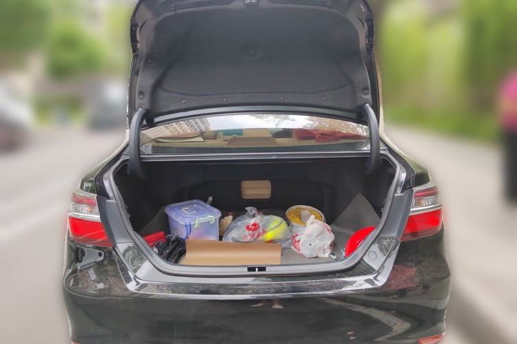 Used Toyota Camry 2015 2.0G Premier Edition Trunk