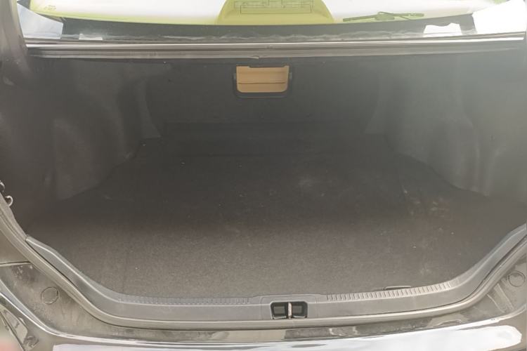Used Toyota Camry 2015 2.0E Elite Edition Trunk