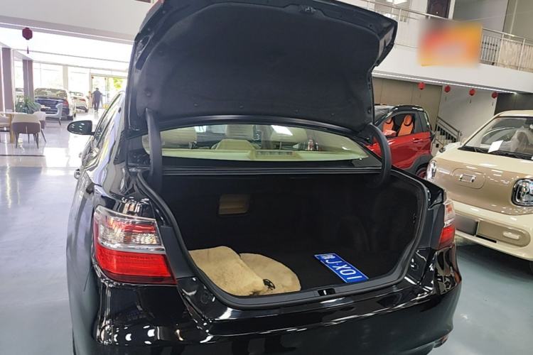 Used Toyota Camry 2015 2.5G Luxury Navigation Edition Trunk