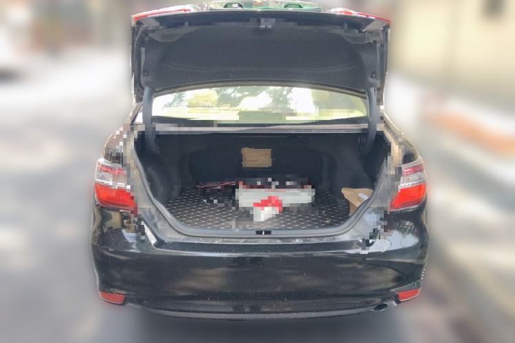 Used Toyota Camry 2015 2.0G Premier Edition Trunk