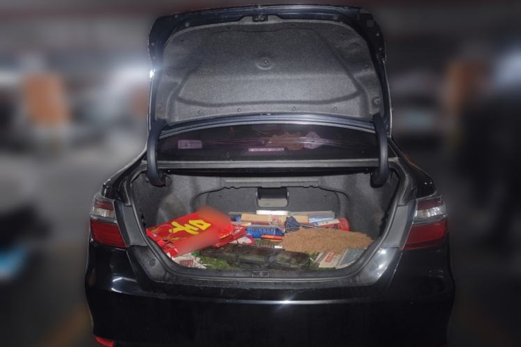 Used Toyota Camry 2015 2.0G Premier Edition Trunk
