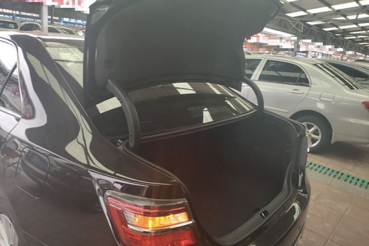 Used Toyota Camry 2015 2.0G Premier Edition Trunk