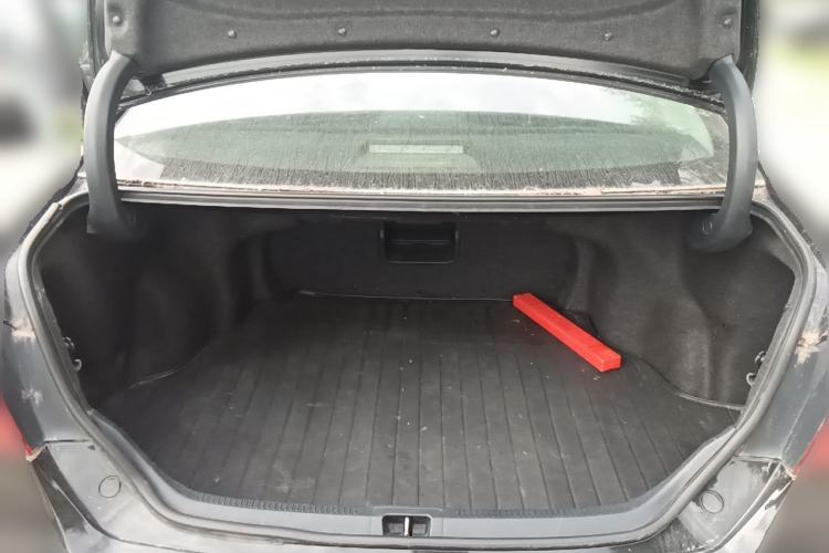Used Toyota Camry 2015 2.0G Premier Edition Trunk