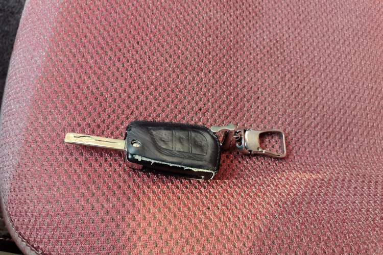 Used Toyota Camry 2015 2.0G Premier Edition Vehicle Key