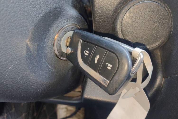 Used Toyota Camry 2015 2.0G Premier Edition Vehicle Key