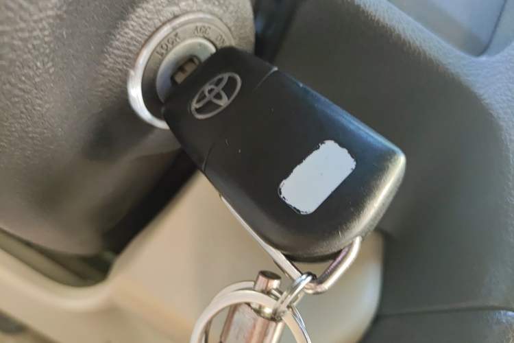 Used Toyota Camry 2015 2.0G Premier Edition Vehicle Key