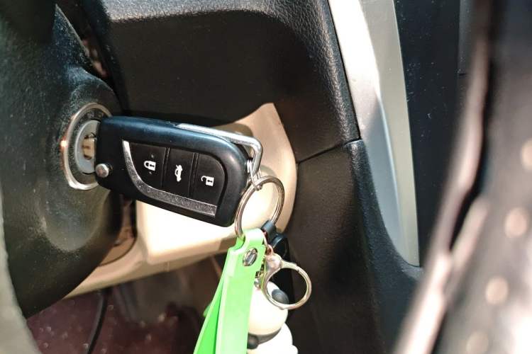 Used Toyota Camry 2015 2.0G Premier Edition Vehicle Key