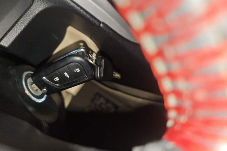 Used Toyota Camry 2015 2.0G Premier Edition Vehicle Key