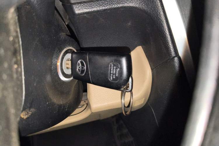 Used Toyota Camry 2015 2.0E Elite Edition Vehicle Key