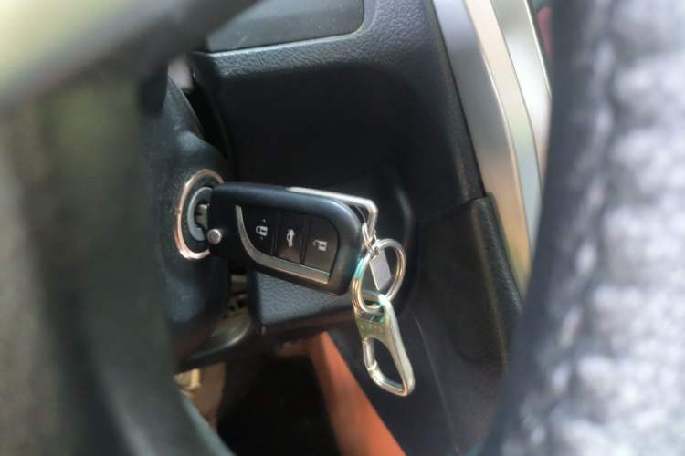 Used Toyota Camry 2015 2.0G Premier Edition Vehicle Key