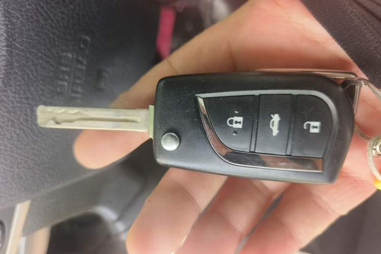 Used Toyota Camry 2015 2.0G Premier Edition Vehicle Key
