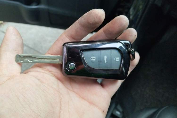 Used Toyota Camry 2015 2.0G Premier Edition Vehicle Key