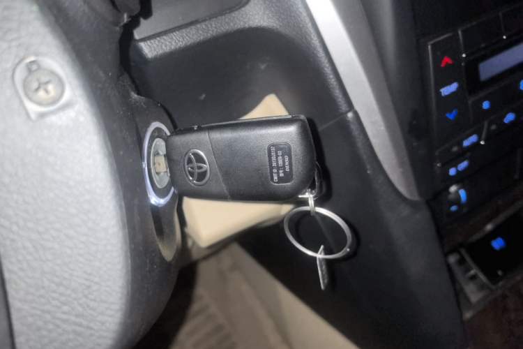 Used Toyota Camry 2015 2.0G Premier Edition Vehicle Key