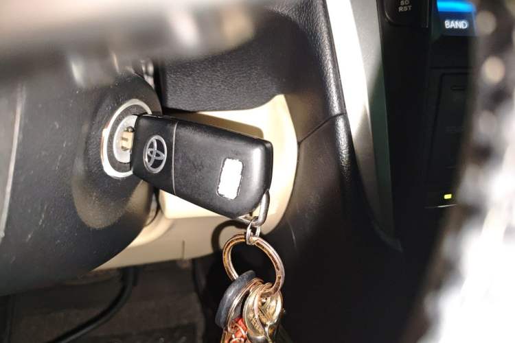 Used Toyota Camry 2015 2.0G Premier Edition Vehicle Key