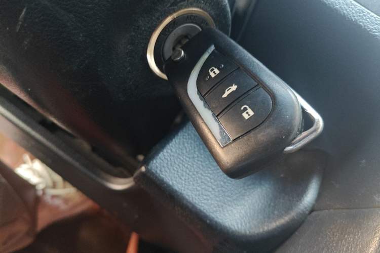 Used Toyota Camry 2015 2.0G Premier Edition Vehicle Key