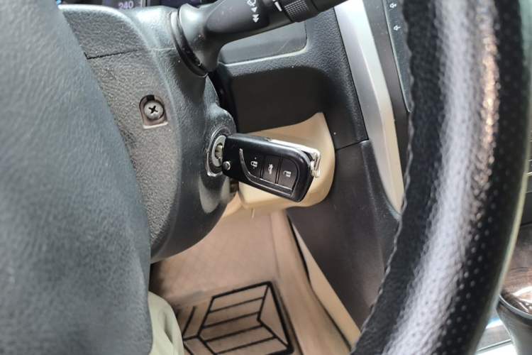Used Toyota Camry 2015 2.0G Premier Edition Vehicle Key