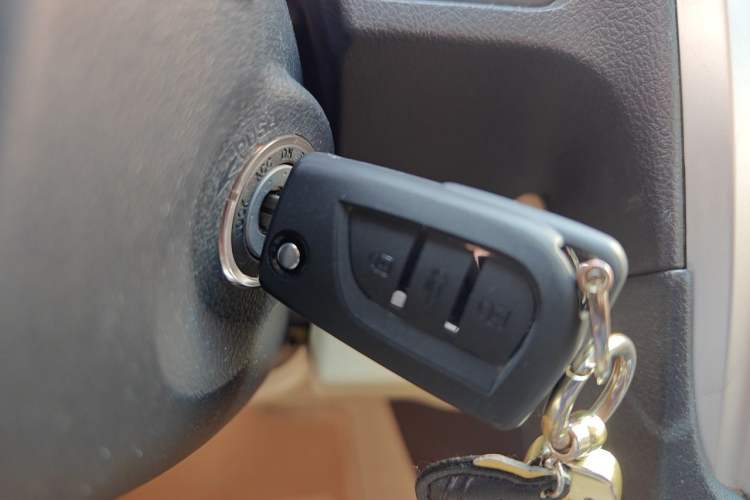 Used Toyota Camry 2015 2.0E Elite Edition Vehicle Key