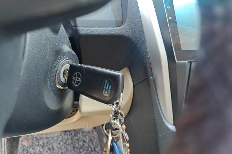 Used Toyota Camry 2015 2.0E Elite Edition Vehicle Key
