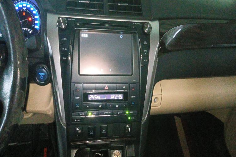 Used Toyota Camry 2015 Dual-Engine 2.5 HG Luxury Navigation Edition Audio And AC Panel