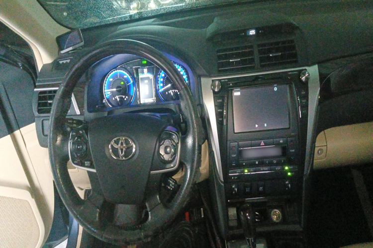 Used Toyota Camry 2015 Dual-Engine 2.5 HG Luxury Navigation Edition Center Console