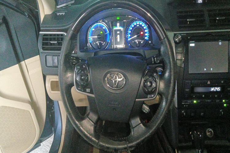 Used Toyota Camry 2015 Dual-Engine 2.5 HG Luxury Navigation Edition Steering Wheel