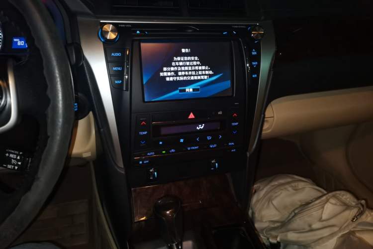 Used Toyota Camry 2015 2.5G Luxury Navigation Edition Audio And AC Panel