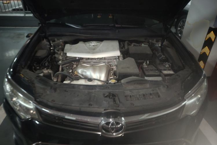 Used Toyota Camry 2015 2.0G Luxury Edition Engine Bay