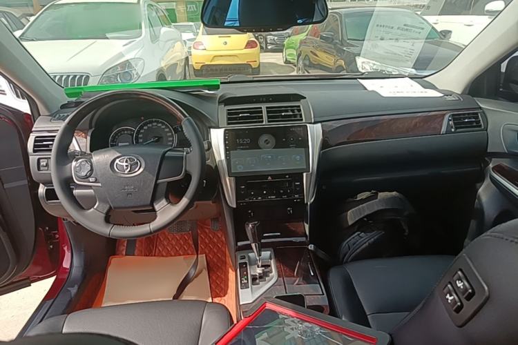 Used Toyota Camry 2015 2.0G Premier Edition Center Console