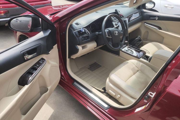 Used Toyota Camry 2015 2.0G Premier Edition Driver Seat