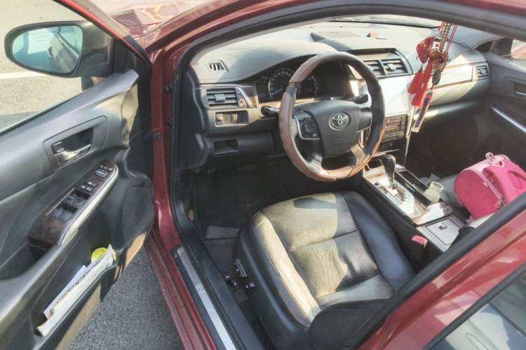 Used Toyota Camry 2015 2.0G Premier Edition Driver Seat