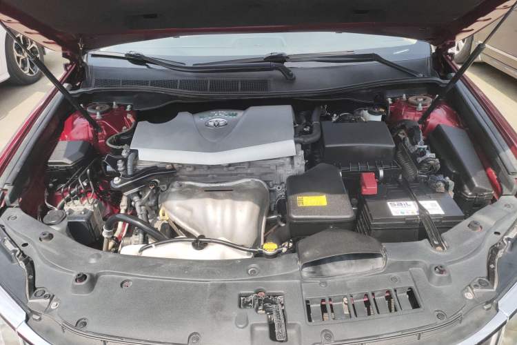 Used Toyota Camry 2015 2.0G Premier Edition Engine Bay