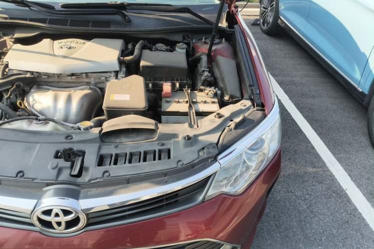 Used Toyota Camry 2015 2.0G Premier Edition Engine Bay Left