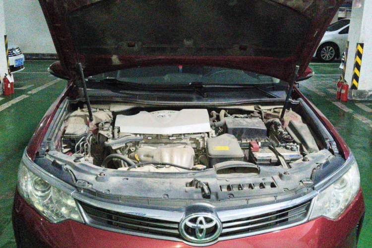 Used Toyota Camry 2015 2.0G Premier Edition Engine Bay