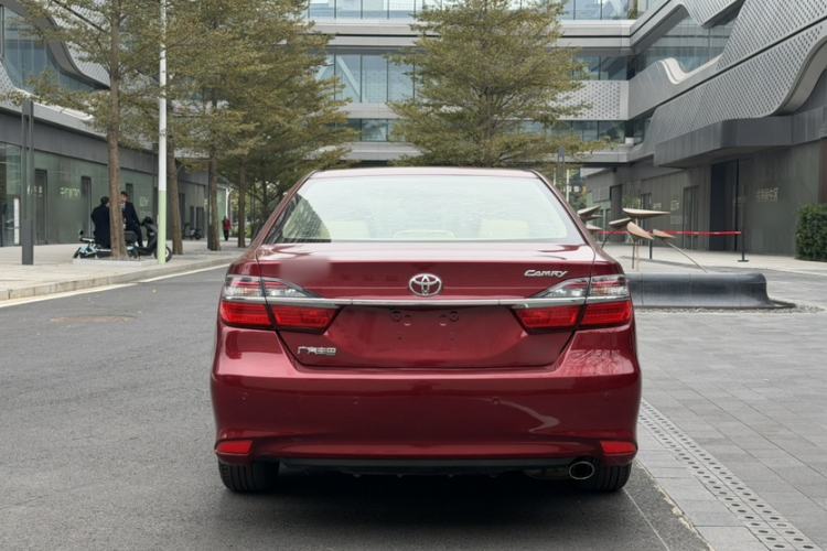 Used Toyota Camry 2015 2.0G Premier Edition Exterior 2