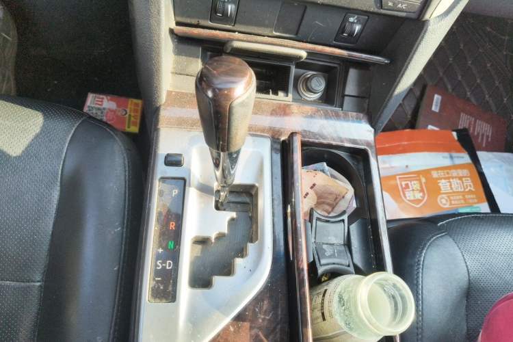 Used Toyota Camry 2015 2.0G Premier Edition Gear Lever