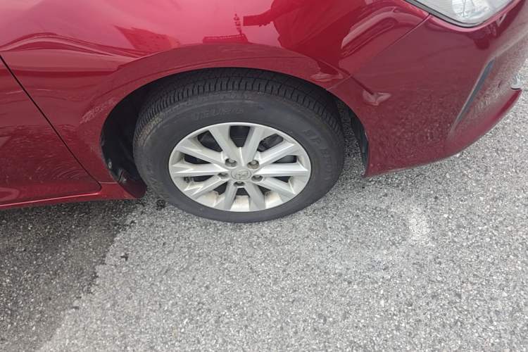 Used Toyota Camry 2015 2.0G Premier Edition Right Front Wheel Hub