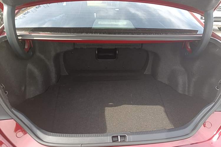 Used Toyota Camry 2015 2.0G Premier Edition Trunk