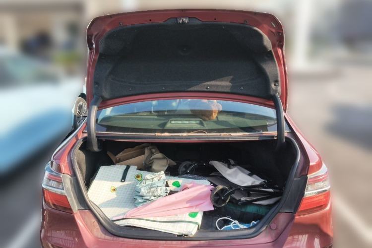 Used Toyota Camry 2015 2.0G Premier Edition Trunk