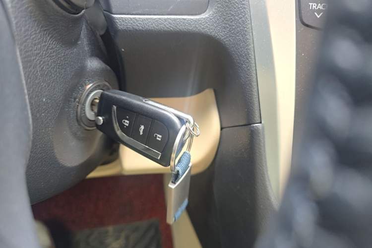 Used Toyota Camry 2015 2.0G Premier Edition Vehicle Key